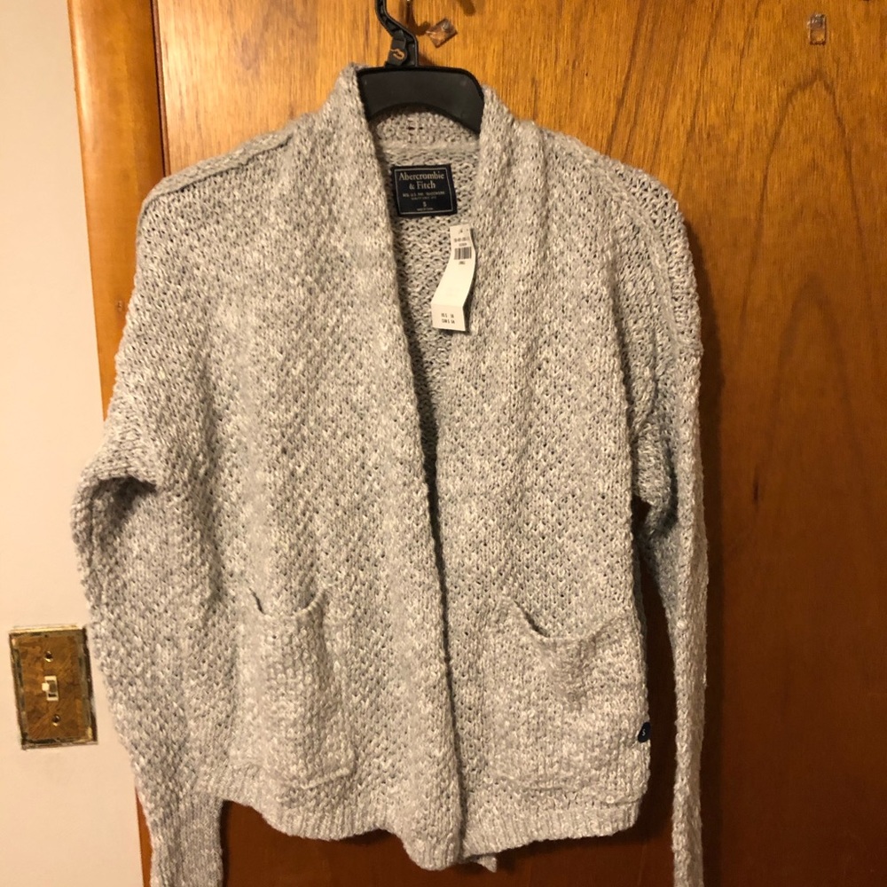 Grey A&F sweater